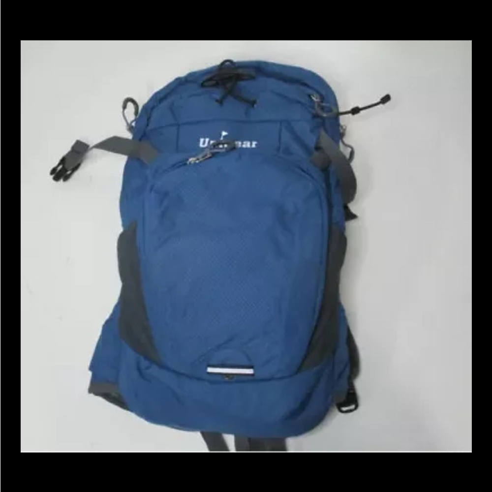 UNIGEAR Grey/Blue Hydration Pack‎ with 70 oz 2L Water Bladder New